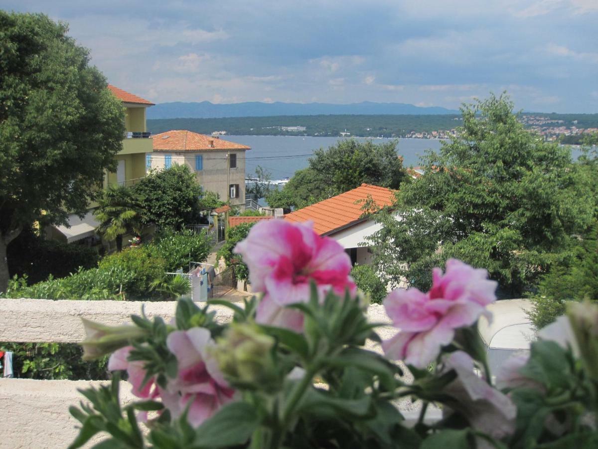 Vila Kraljica Malinska Bagian luar foto